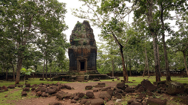 3 Días visitando Camboya - Blogs de Camboya - Templos de Prasat Pram, Koh Ker, Prasat Thom y Beng Mealea (6)