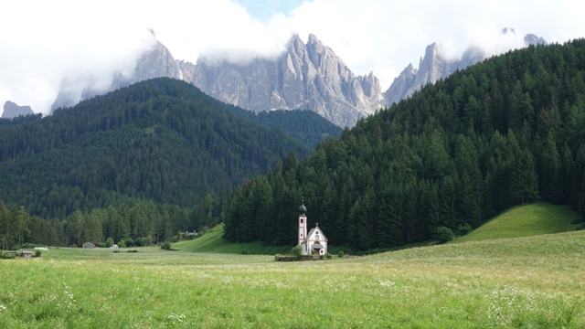 Ruta por el norte de Italia,«roadtrip» - Blogs de Italia - Día 7 (8 de Agosto) Lago di Tovel – Valle de Funes – Bolzano (4)